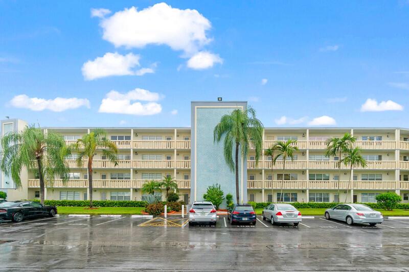 3051 Ainslie D