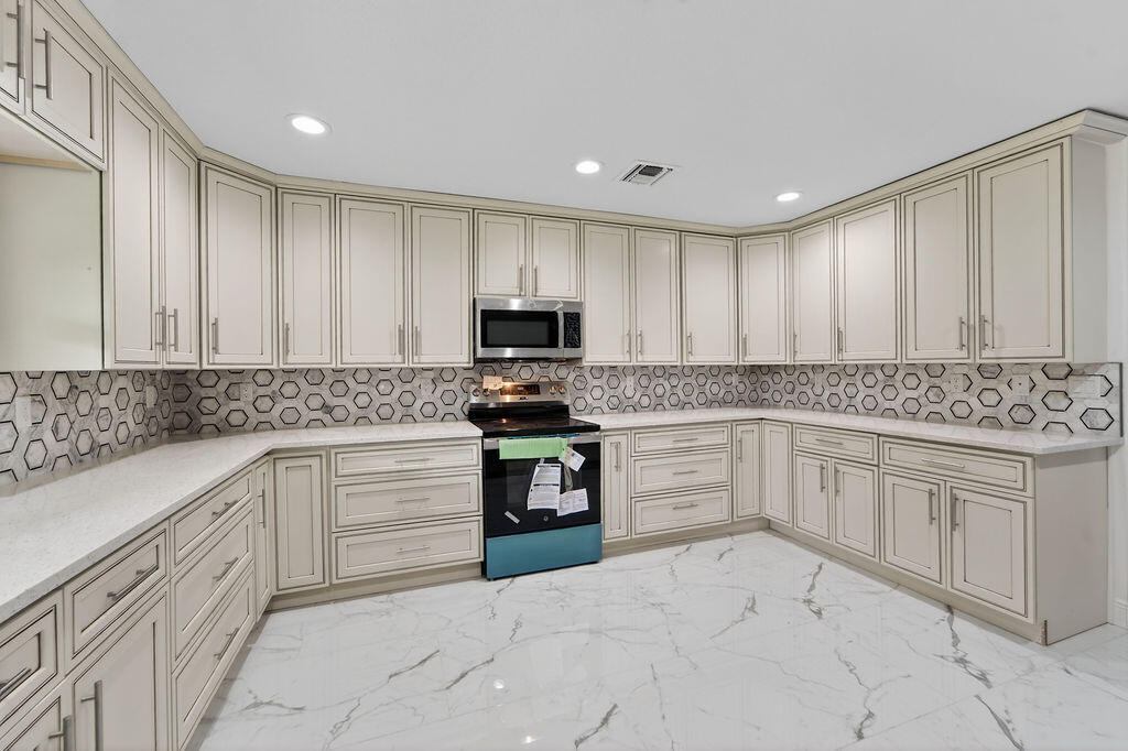 PORT ST LUCIE SECTION 37 - Residential