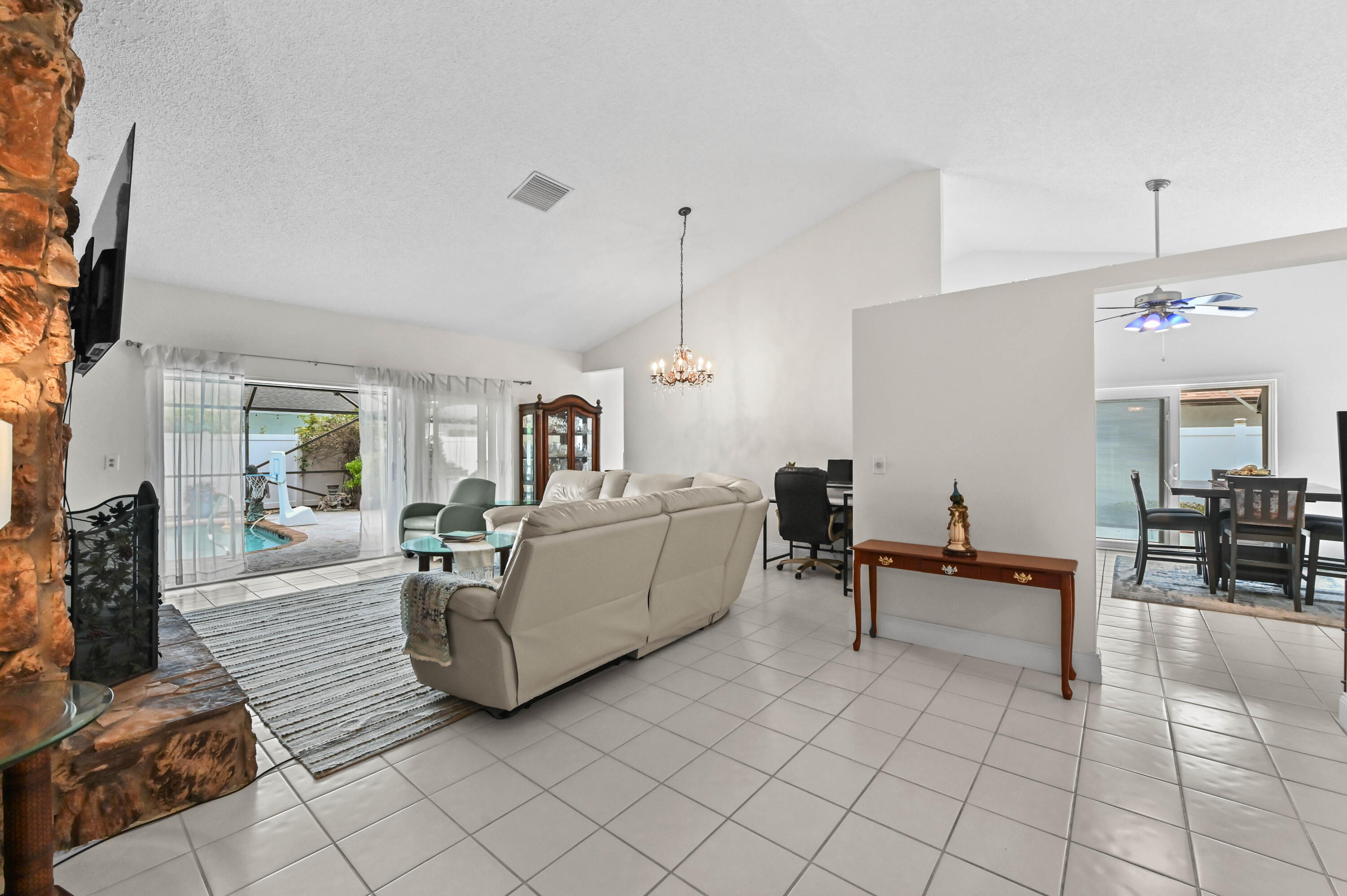LAKES OF SHERBROOKE - Residential