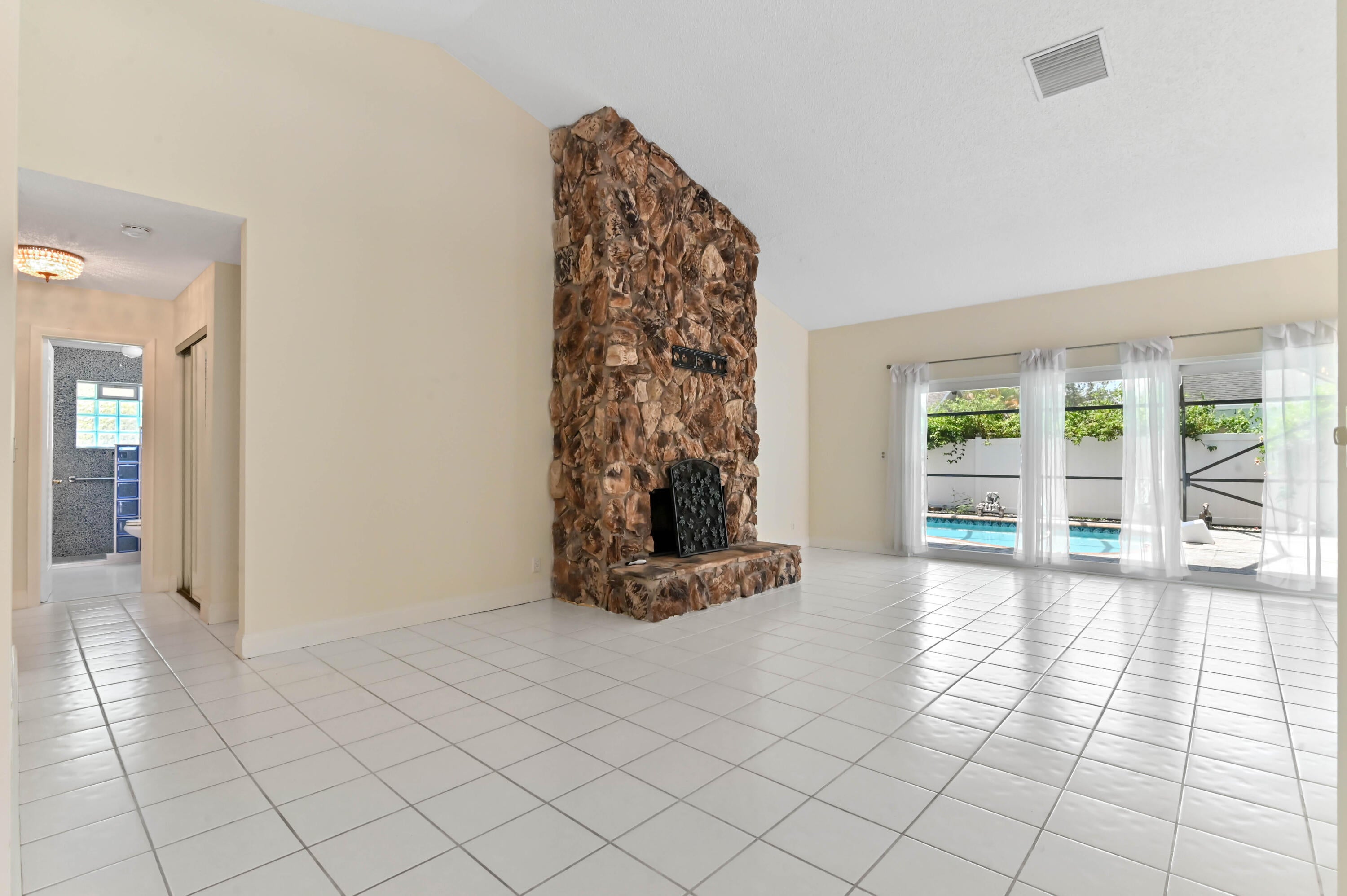 8372 Myakka Court