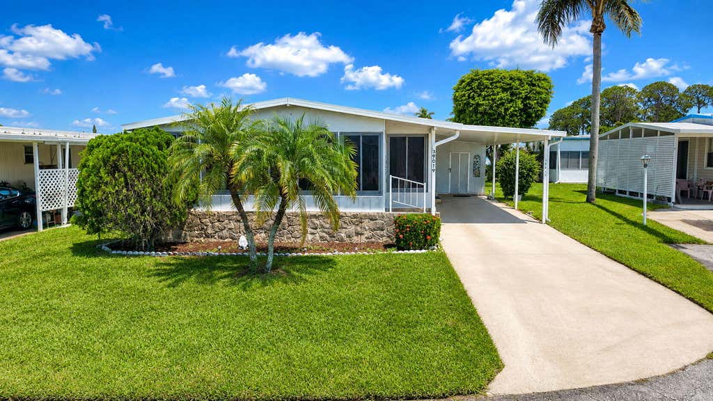 Photo of 39019 GAYLE BAY, Boynton Beach, FL 33436 (MLS # B26068569)