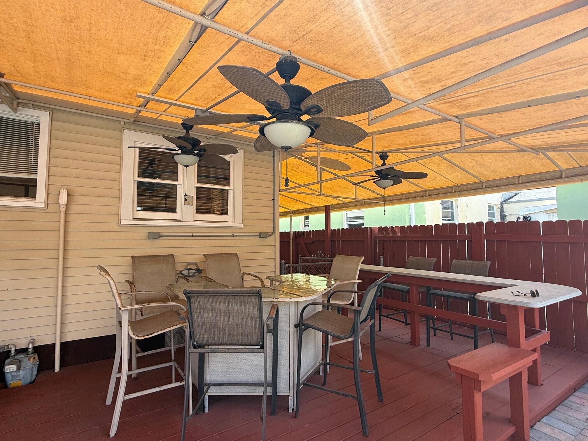 HOLLYWOOD - Residential