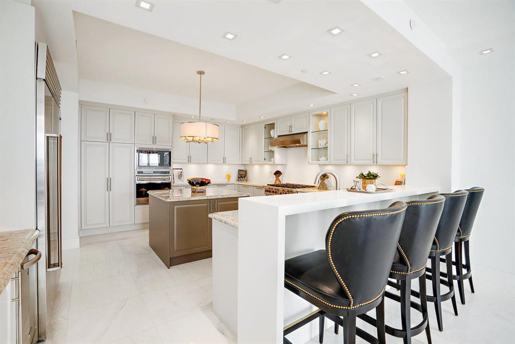 Ritz Carlton Residences - Residential