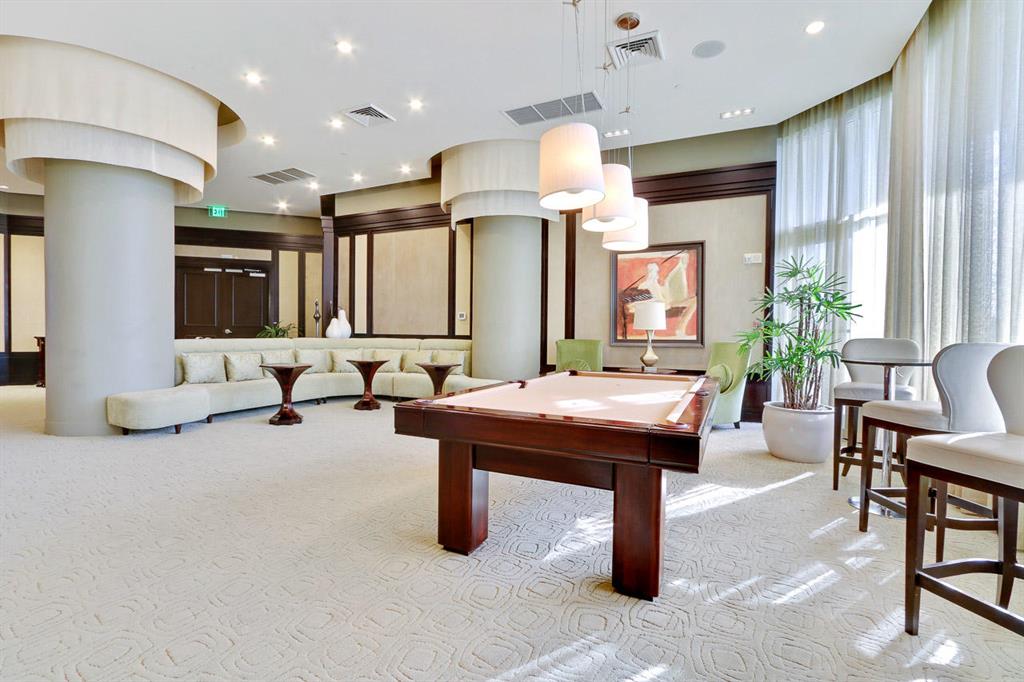 Ritz Carlton Residences - Residential