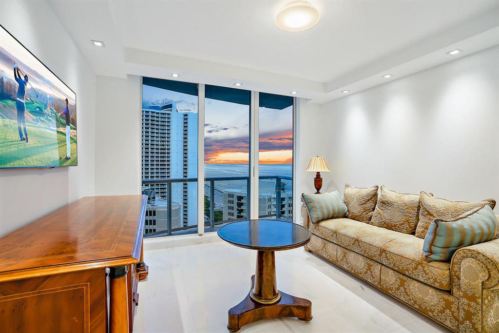 Ritz Carlton Residences - Residential