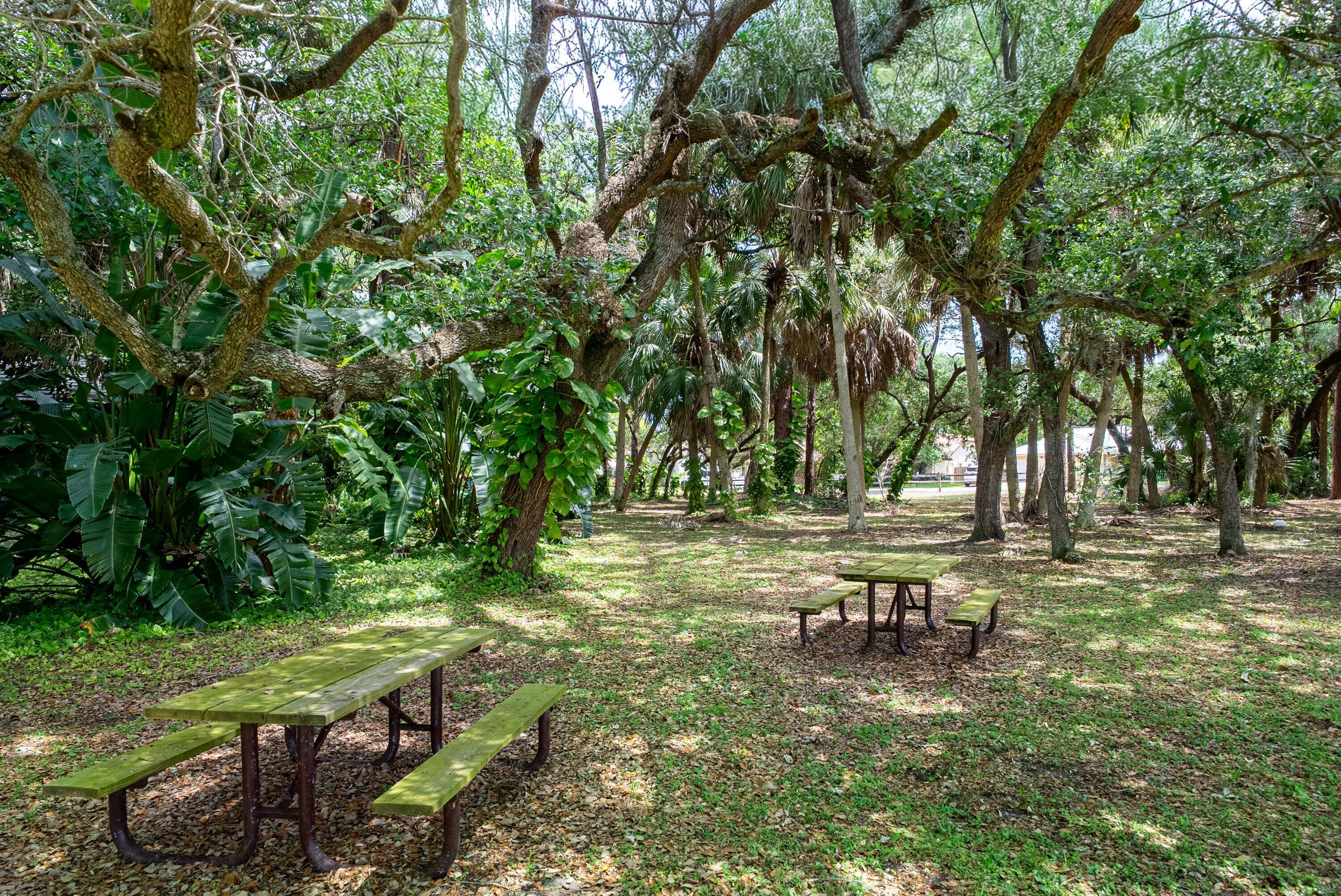 OAKMONT - Residential