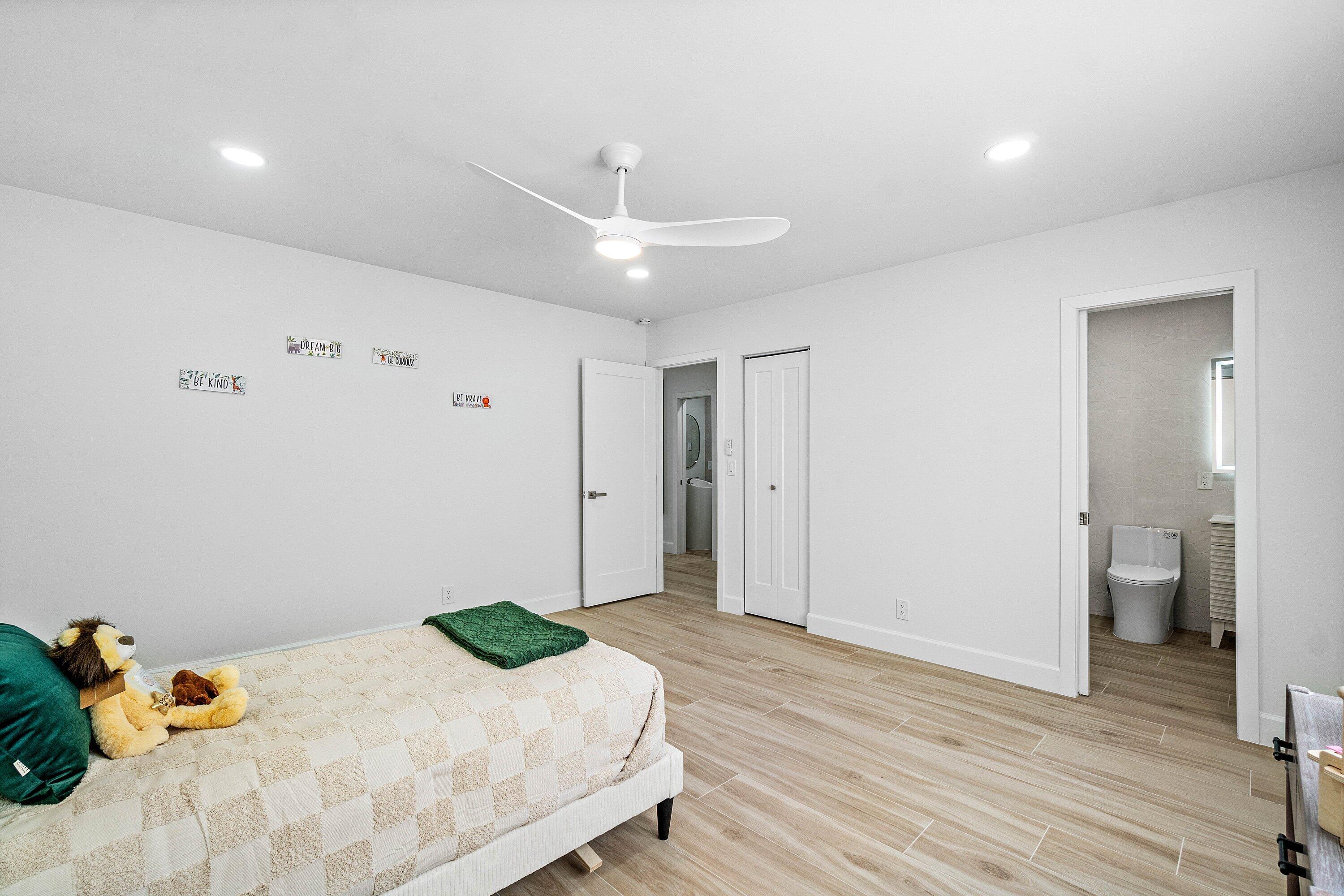 OAKMONT - Residential