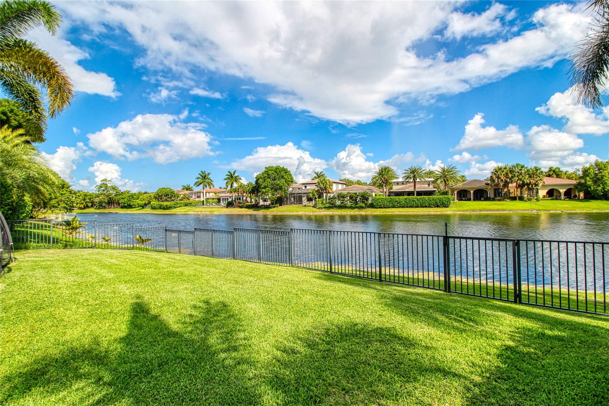 Parkland Golf & Country C - Residential