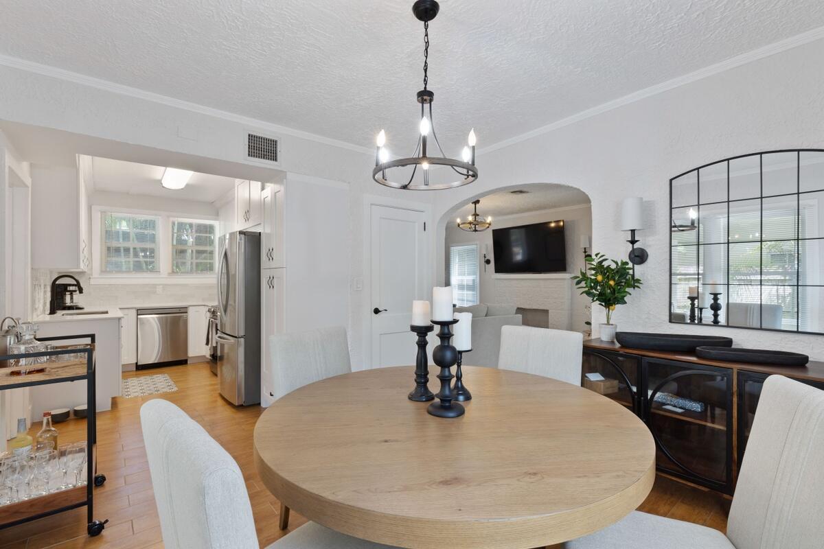 SOUTH PALM BEACH ESTATES - Residential Lease