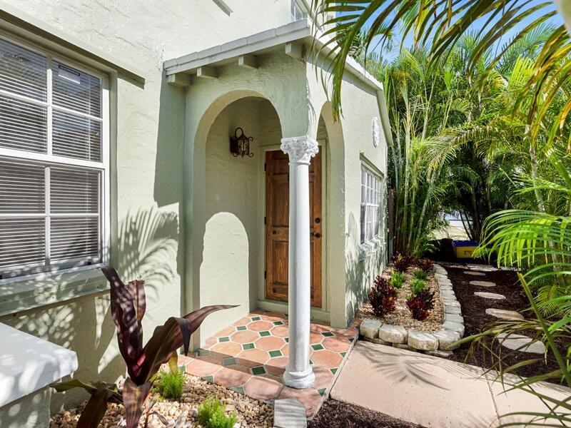SOUTH PALM BEACH ESTATES - Residential Lease