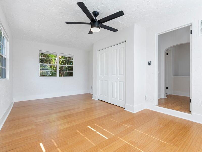 SOUTH PALM BEACH ESTATES - Residential Lease