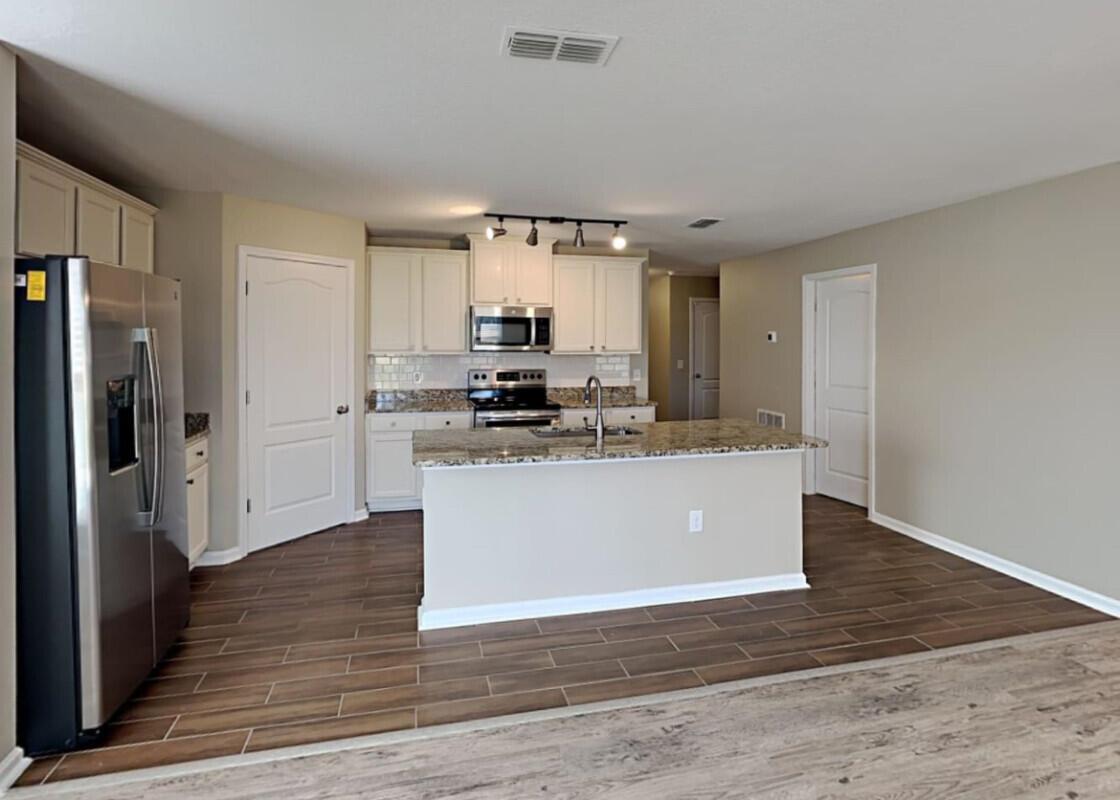 WOODCREST - Residential Lease