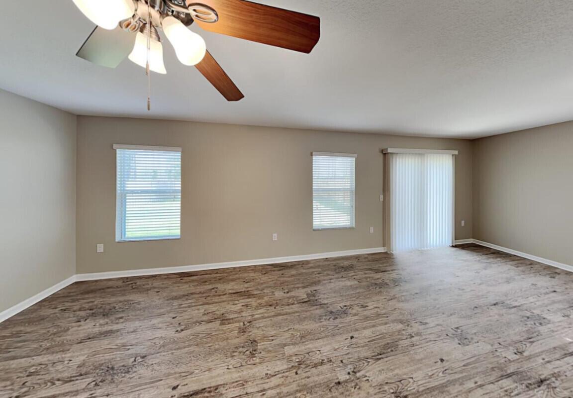 WOODCREST - Residential Lease