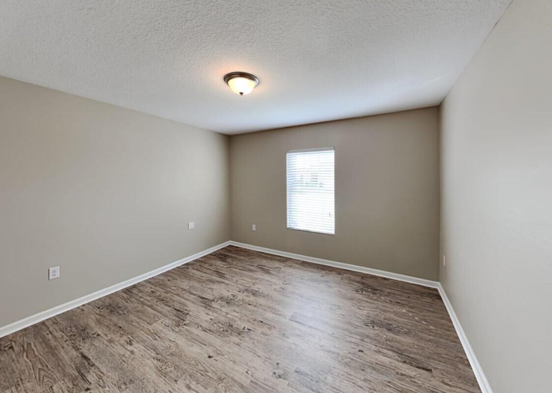WOODCREST - Residential Lease