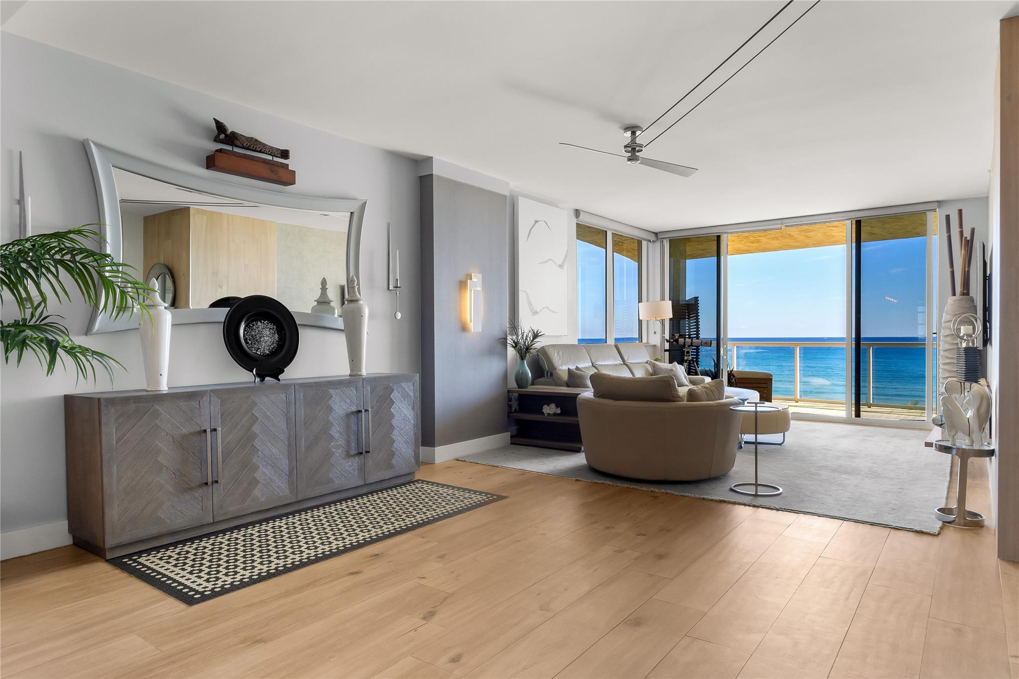 704 N Ocean Boulevard 404