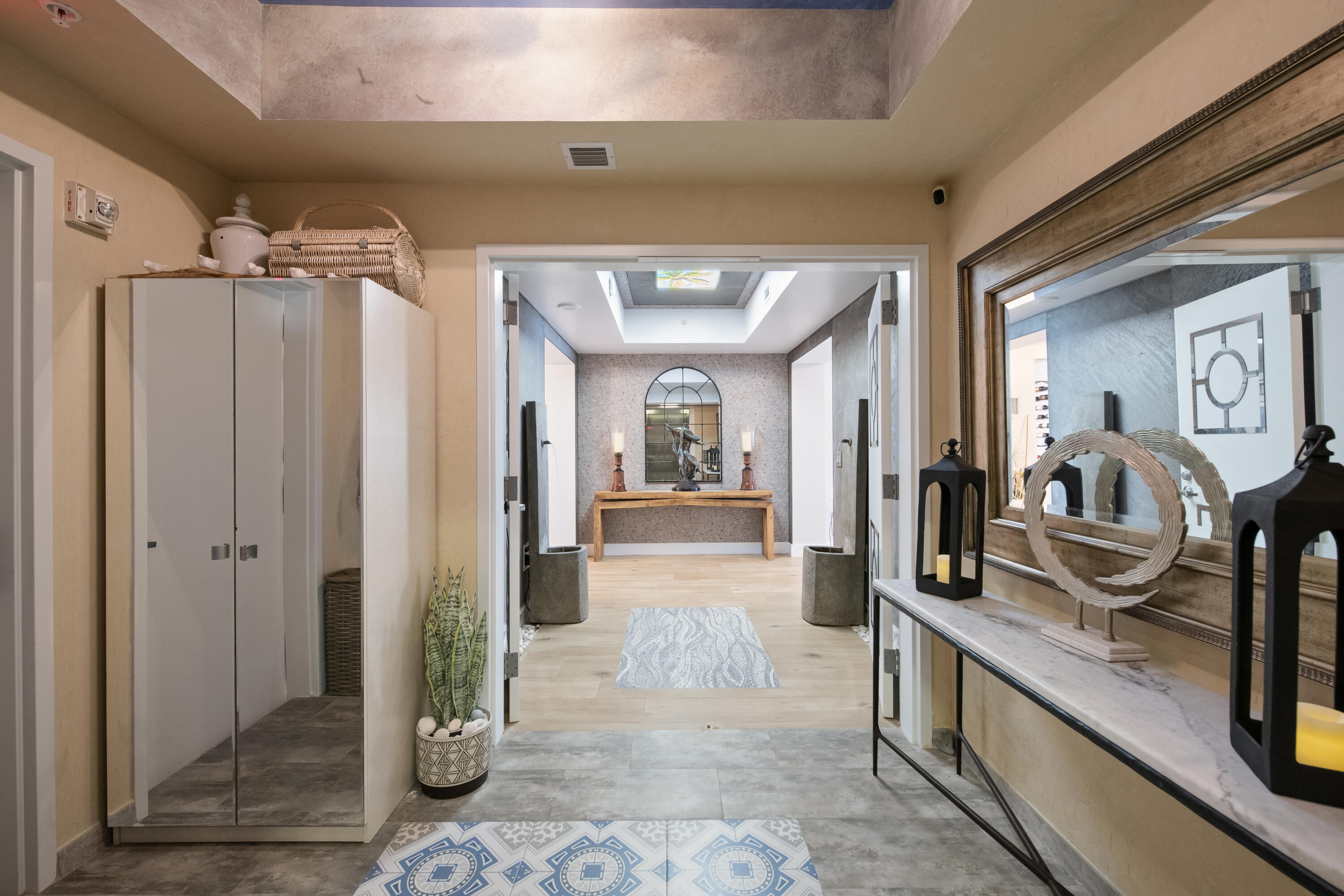 704 N Ocean Boulevard 404