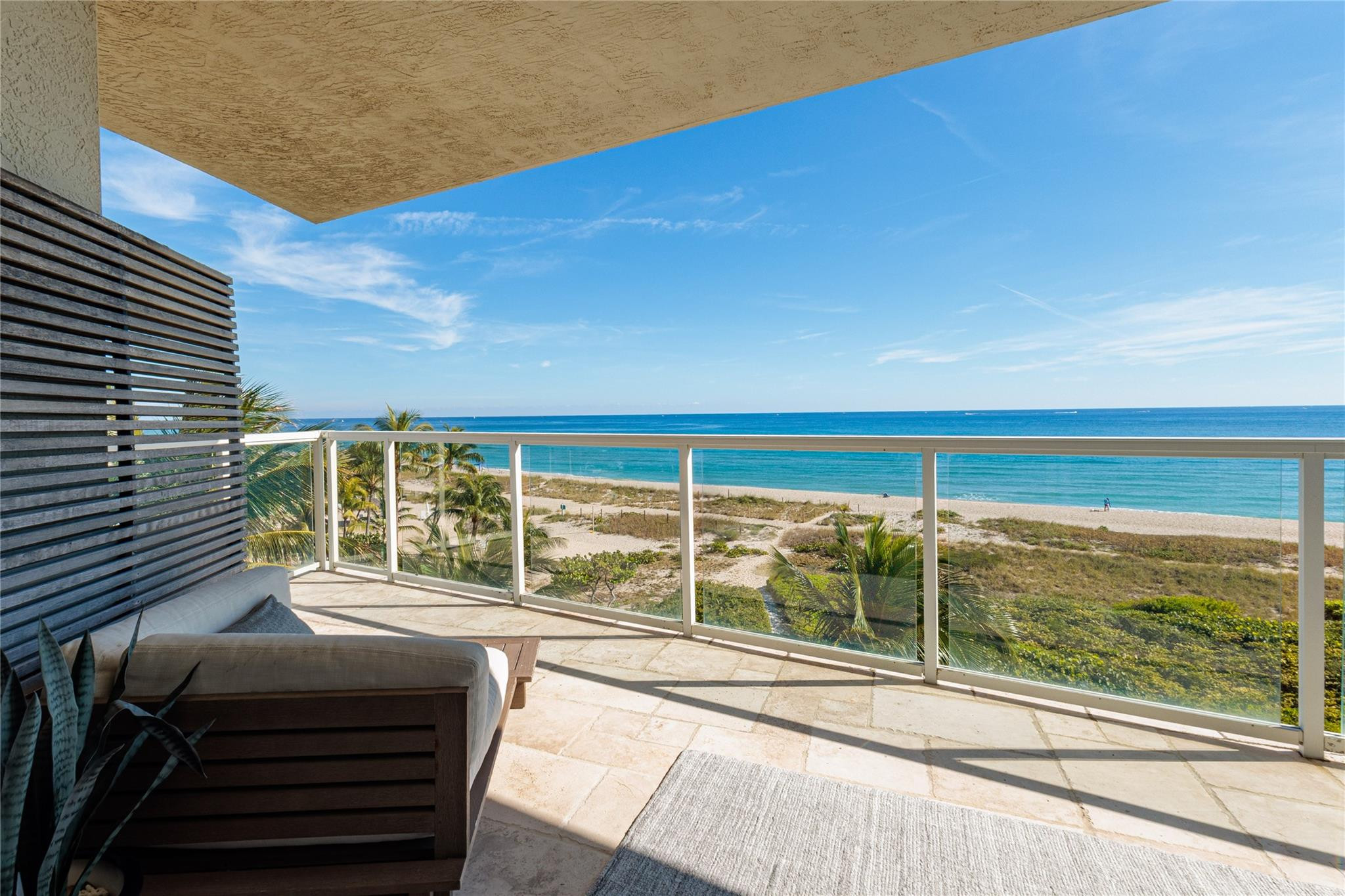 704 N Ocean Boulevard 404