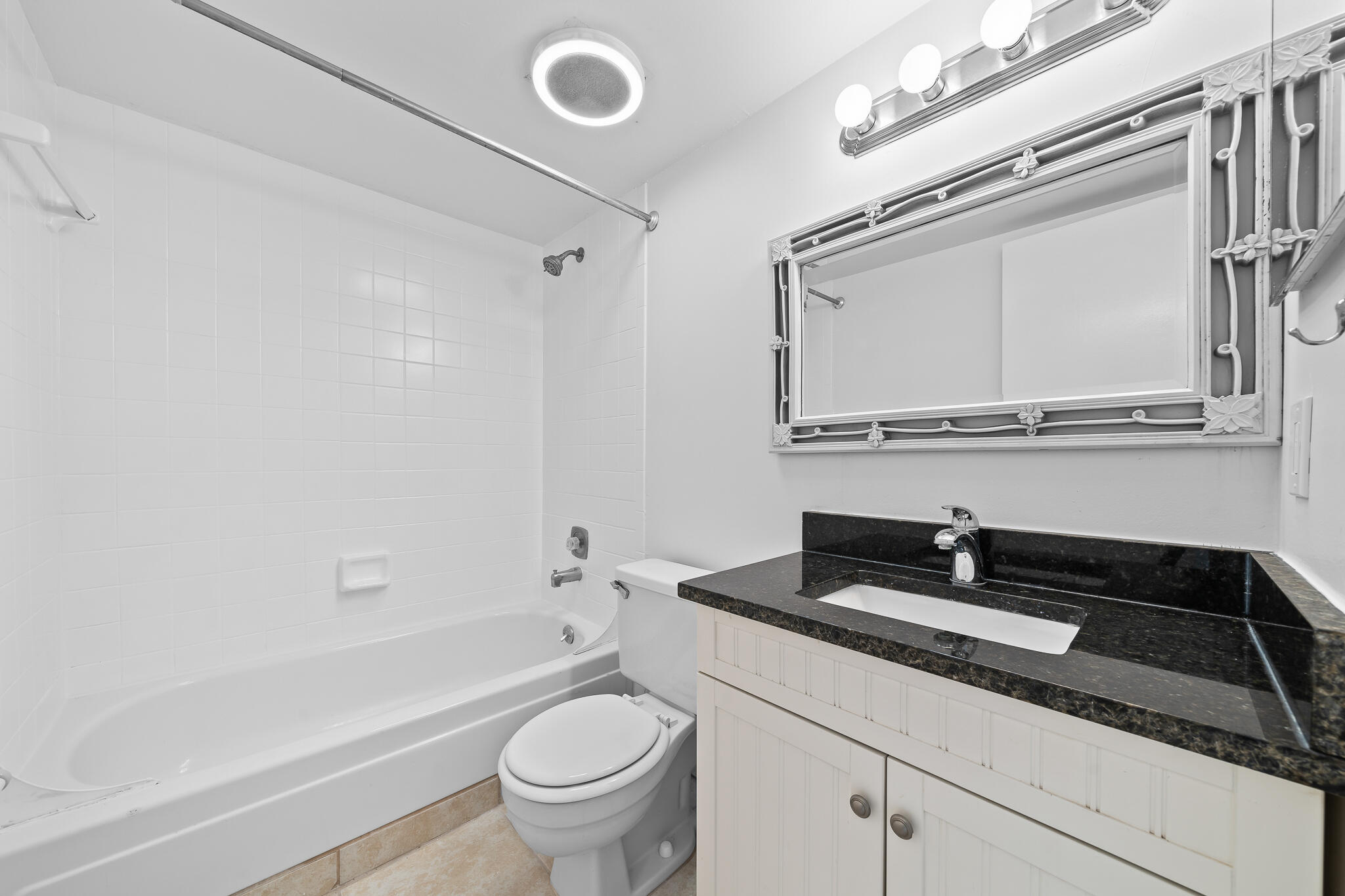 RIVERSIDE DRIVE - Residential