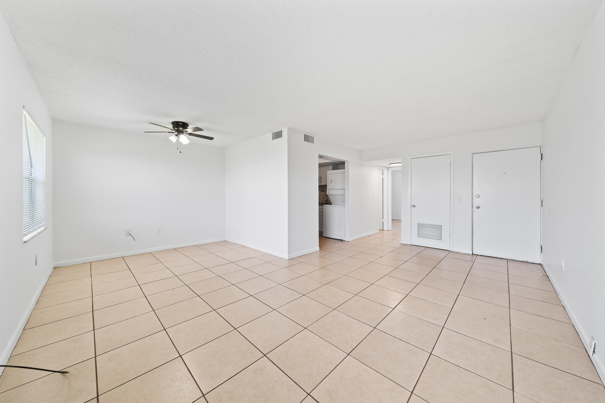 RIVERSIDE DRIVE - Residential