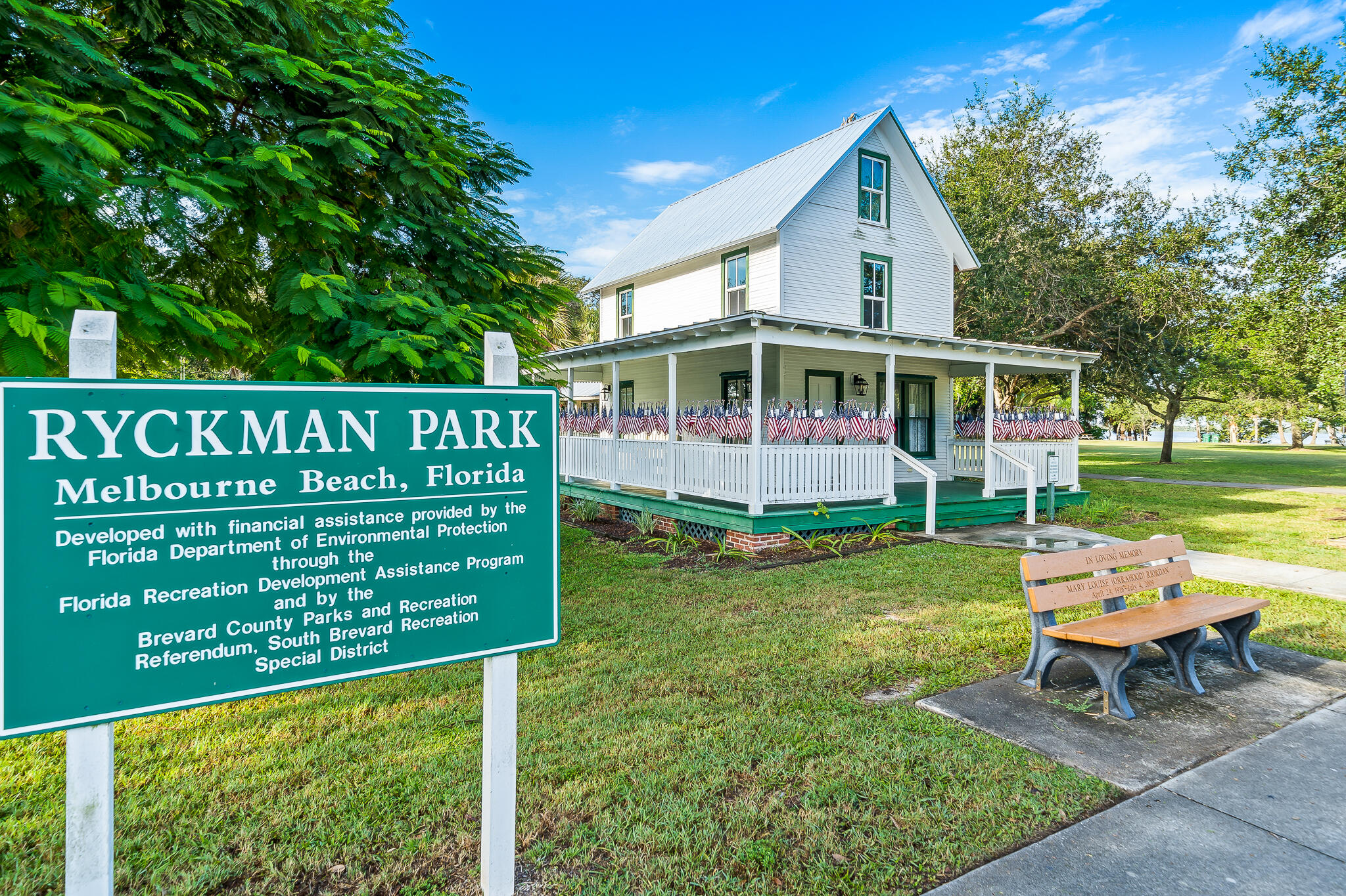 RIVERSIDE DRIVE - Residential