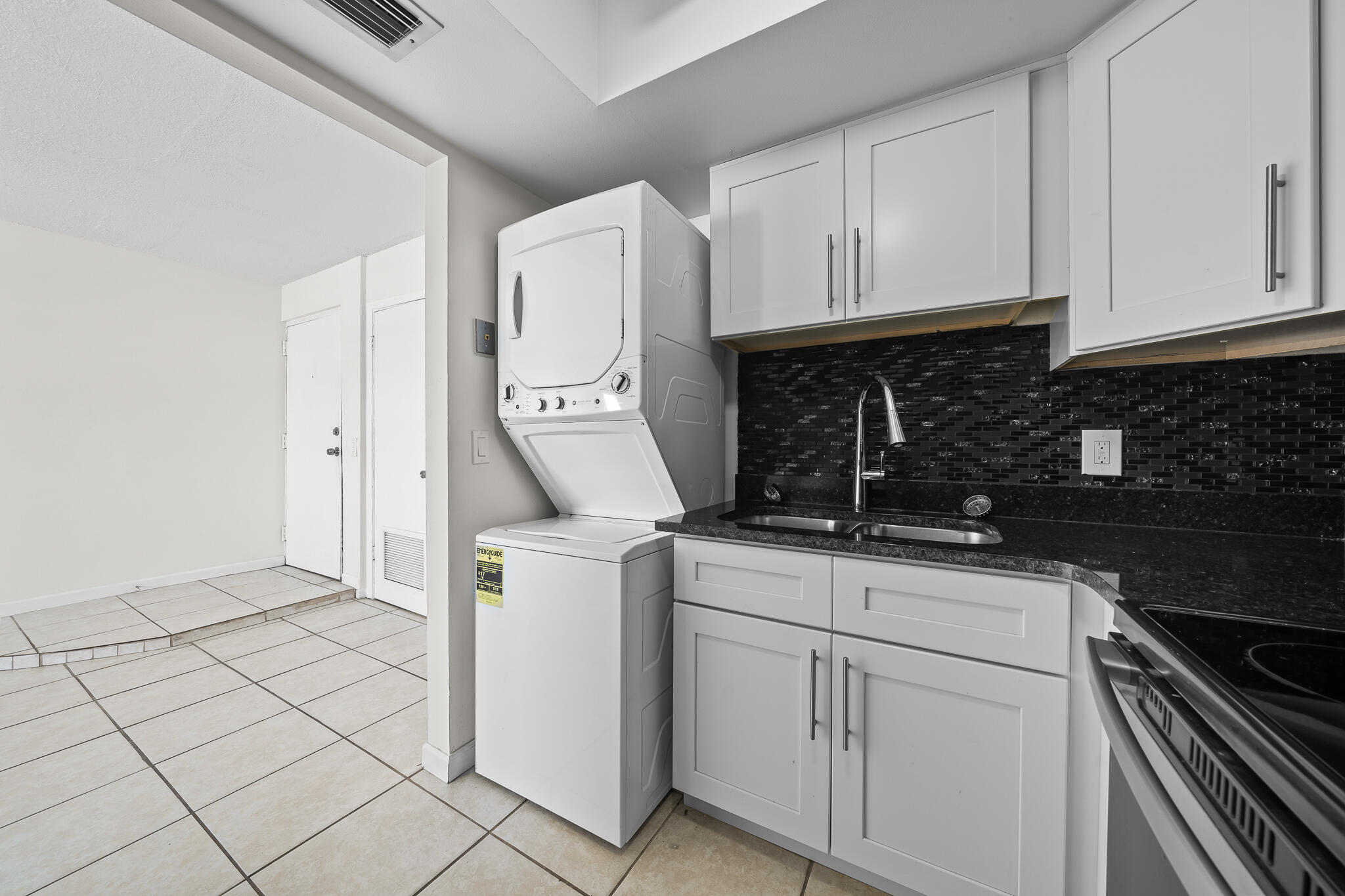 RIVERSIDE DRIVE - Residential