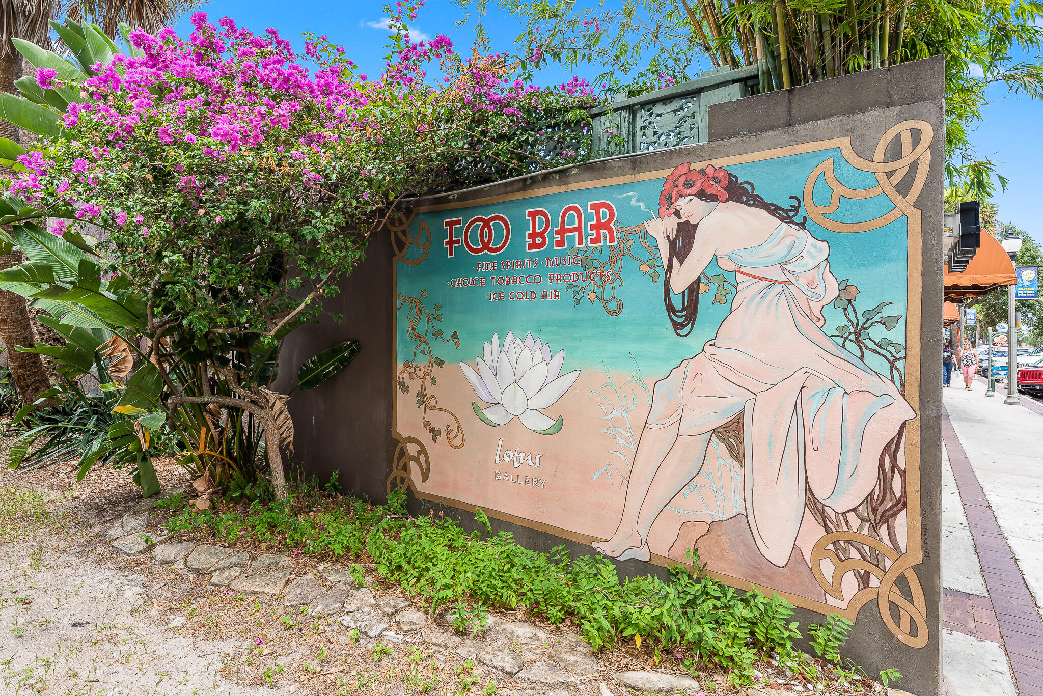 RIVERSIDE DRIVE - Residential