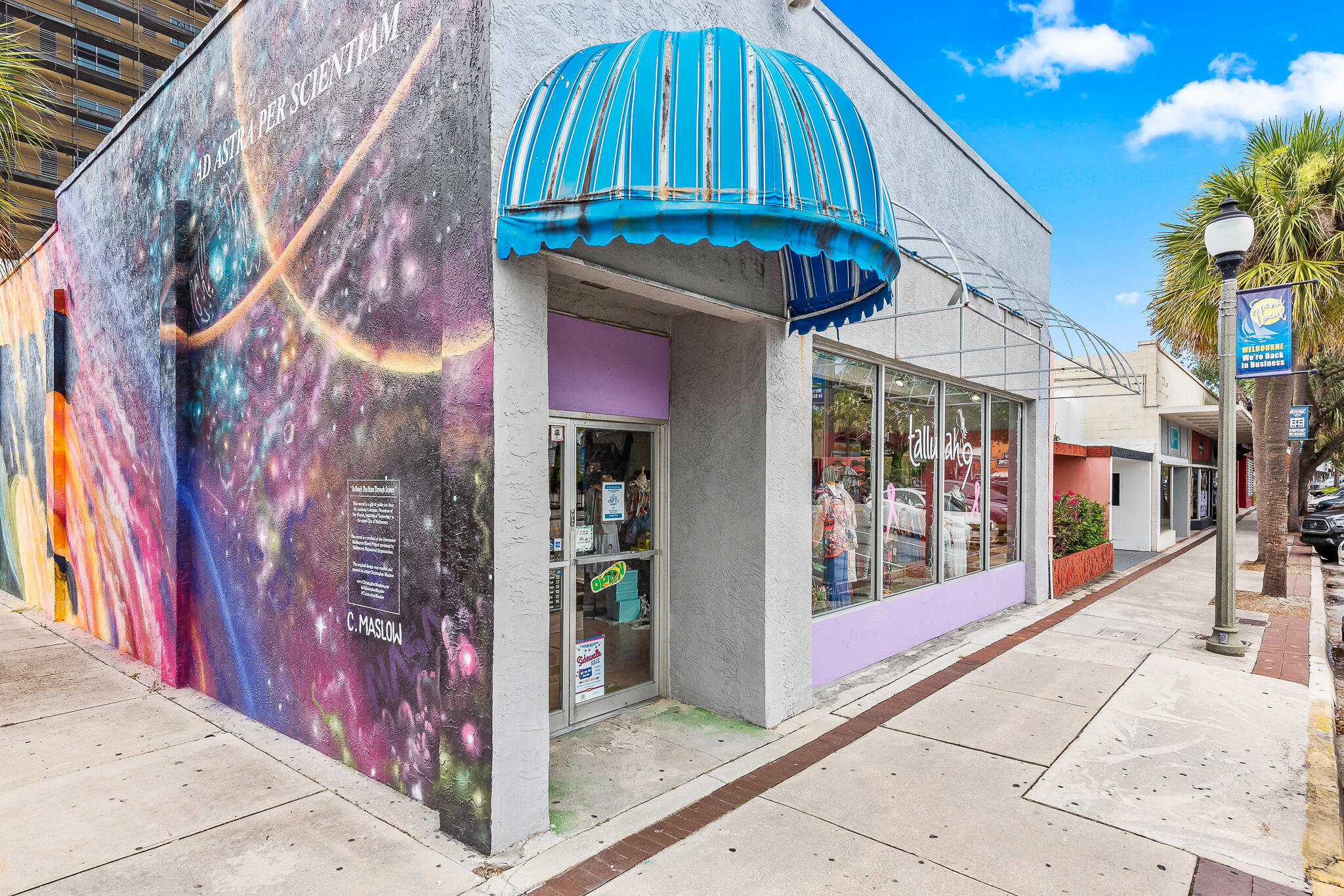 RIVERSIDE DRIVE - Residential