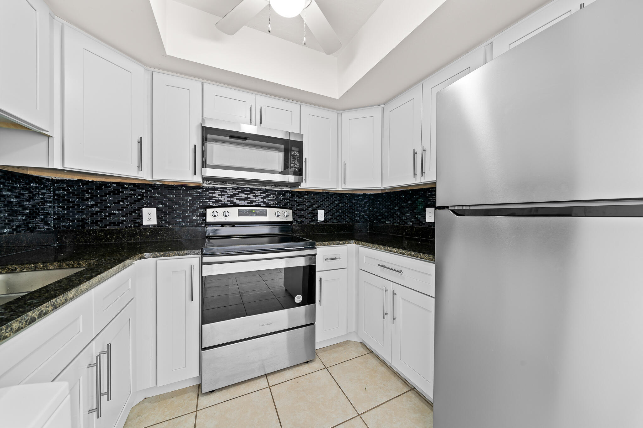 RIVERSIDE DRIVE - Residential