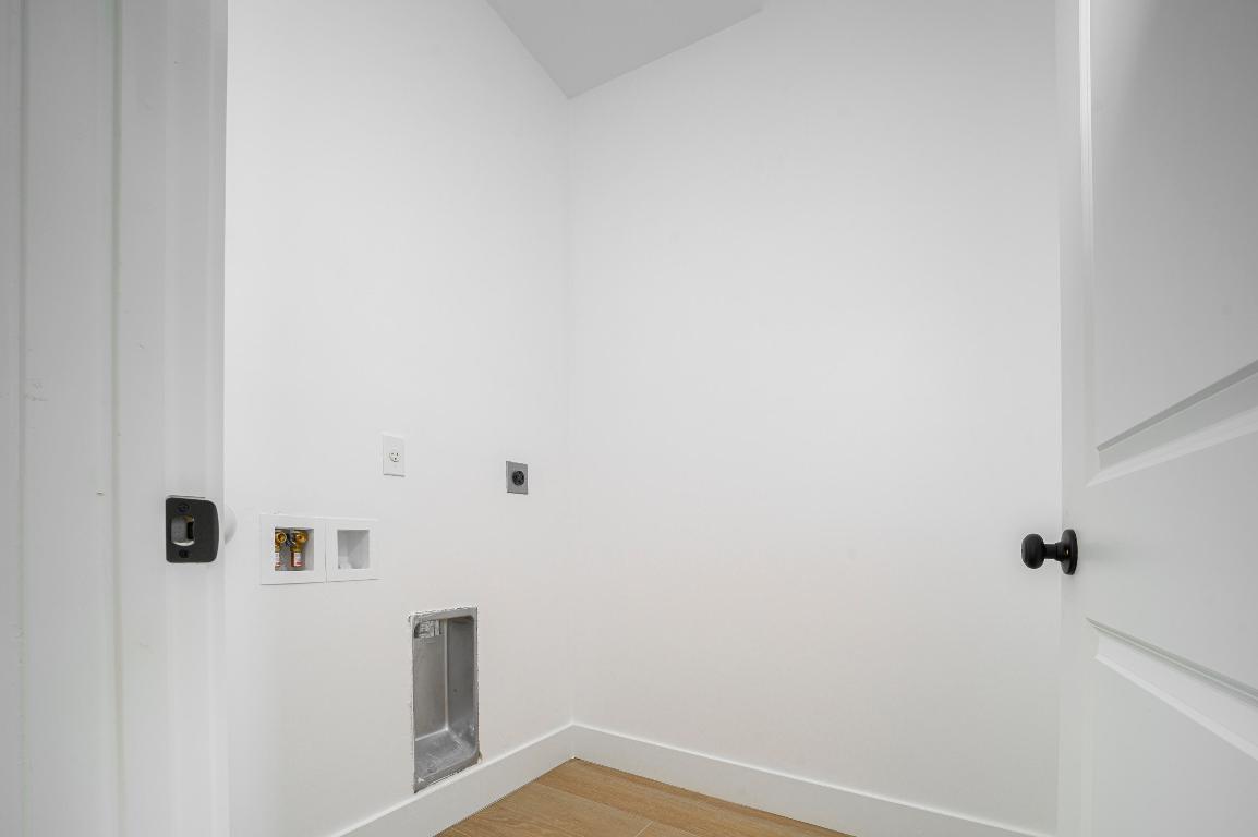 PCH 082 4444 0020 - Residential