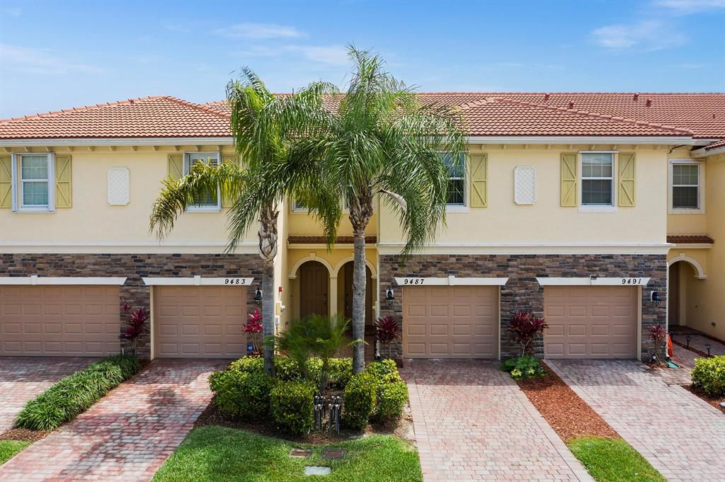 Photo of 9487 SW Merlin Court, Stuart, FL 34997 (MLS # R10707616)