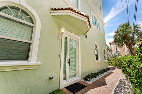 Tiny photo for 430 SUNSET Drive, Pompano Beach, FL 33062 (MLS # B26054537)