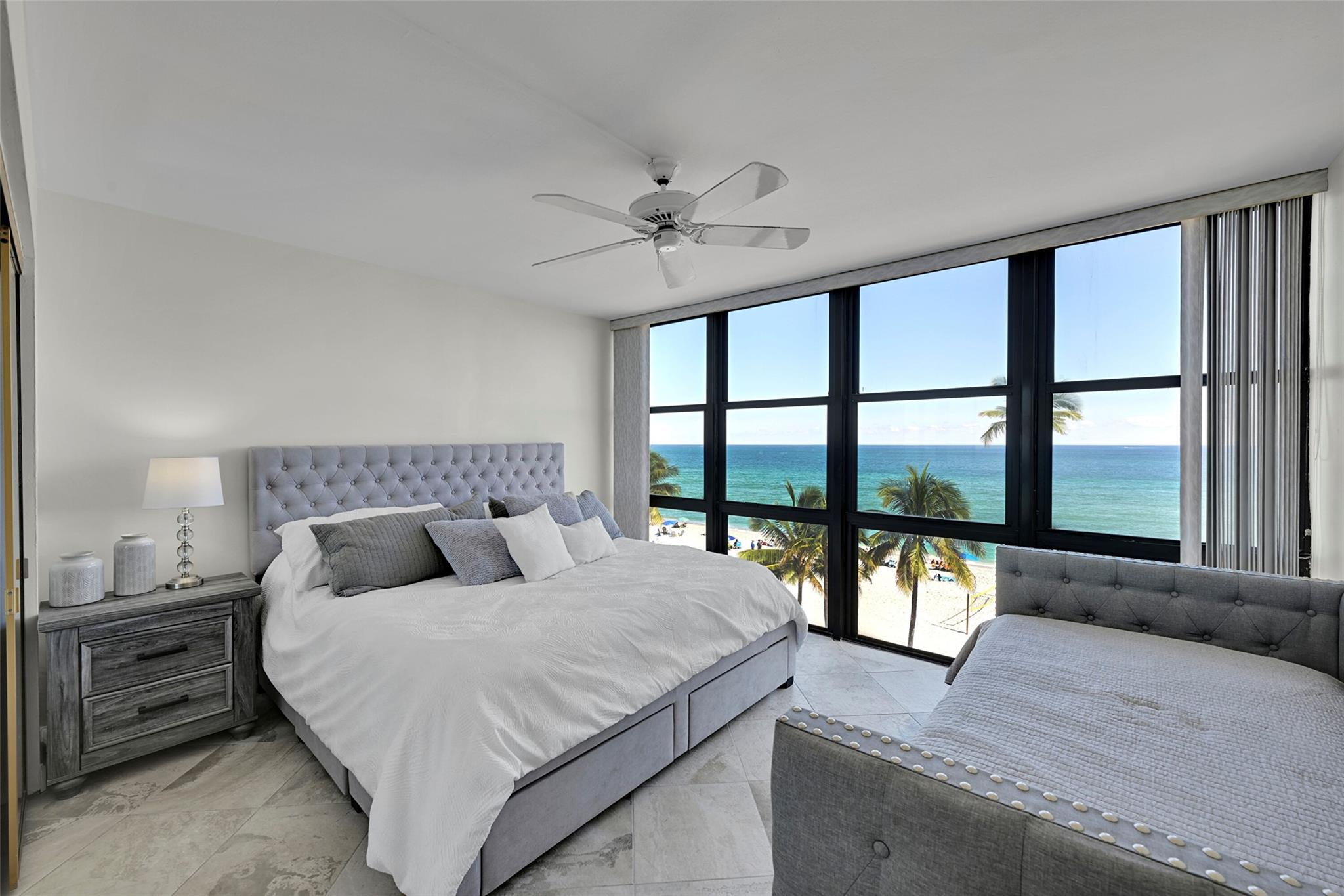 HOLLYWOOD OCEANFRONT - Residential