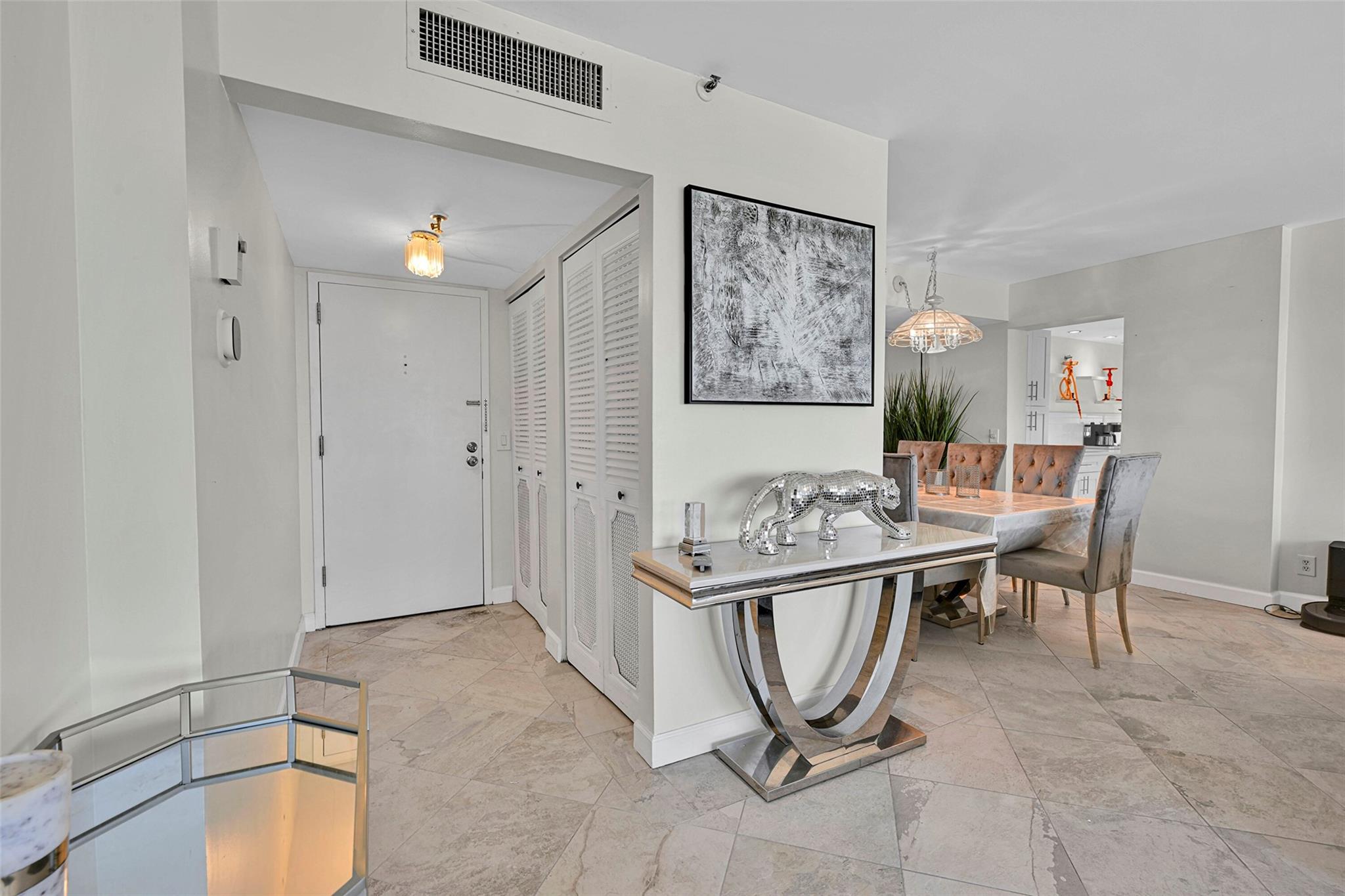 HOLLYWOOD OCEANFRONT - Residential