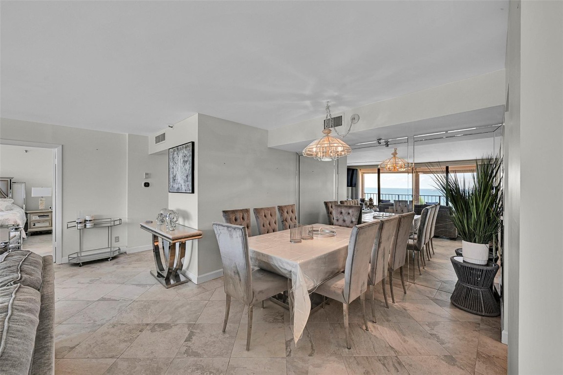 HOLLYWOOD OCEANFRONT - Residential