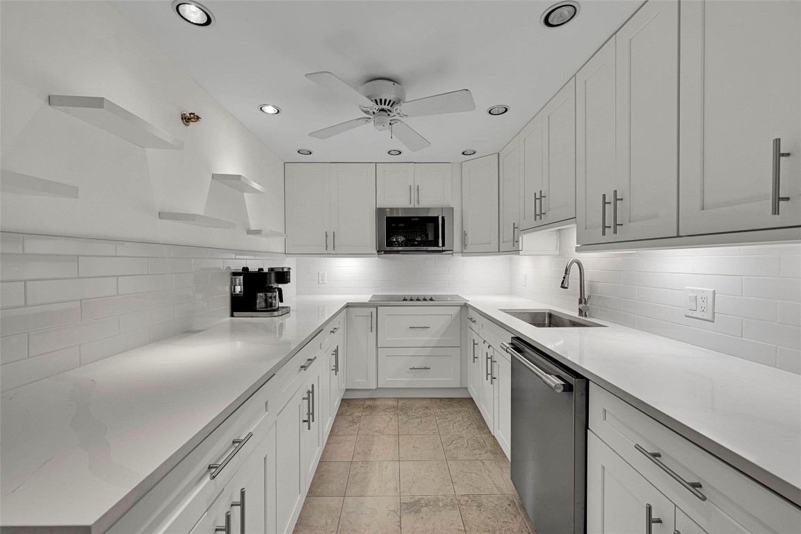 HOLLYWOOD OCEANFRONT - Residential