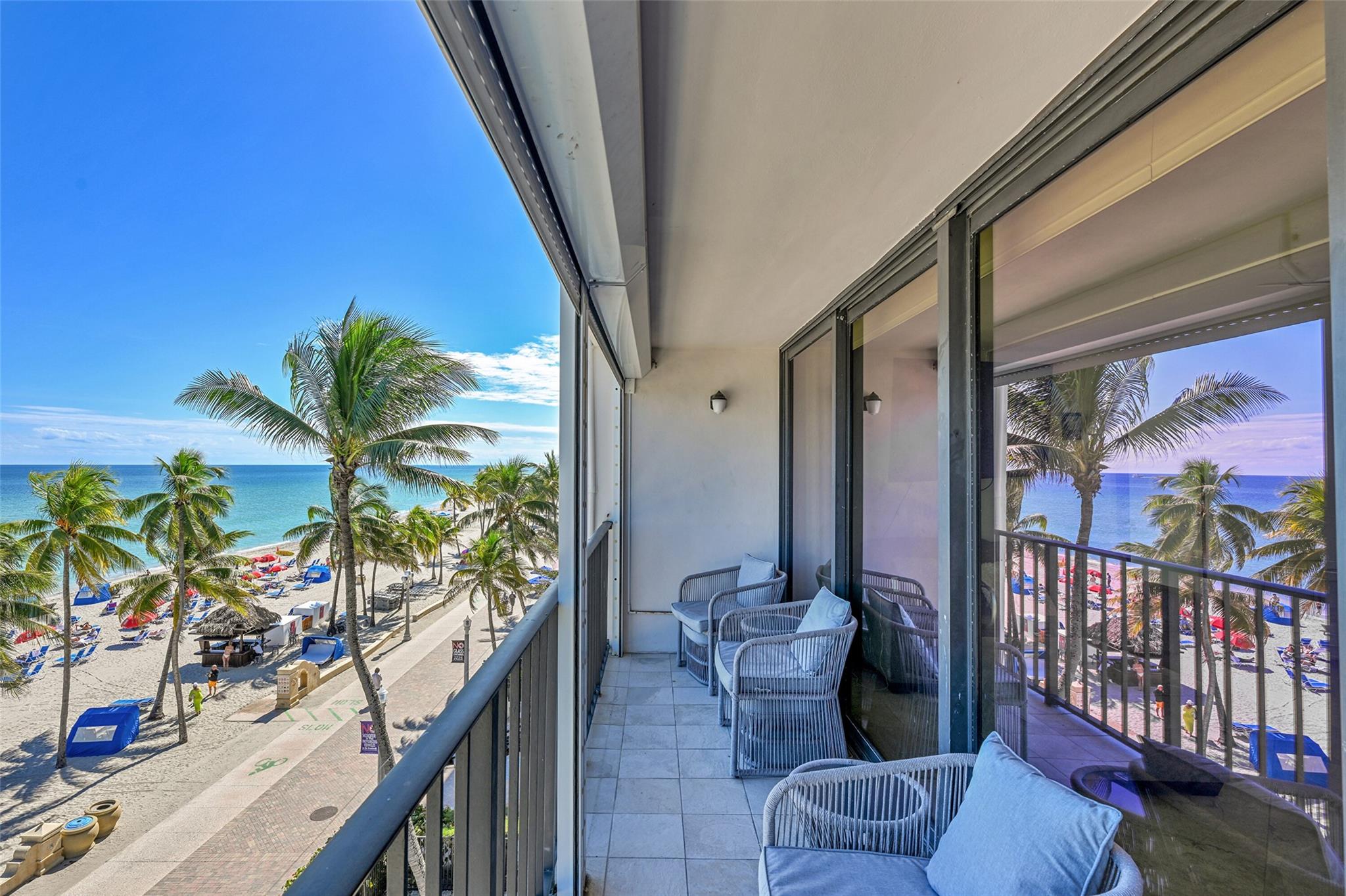 HOLLYWOOD OCEANFRONT - Residential