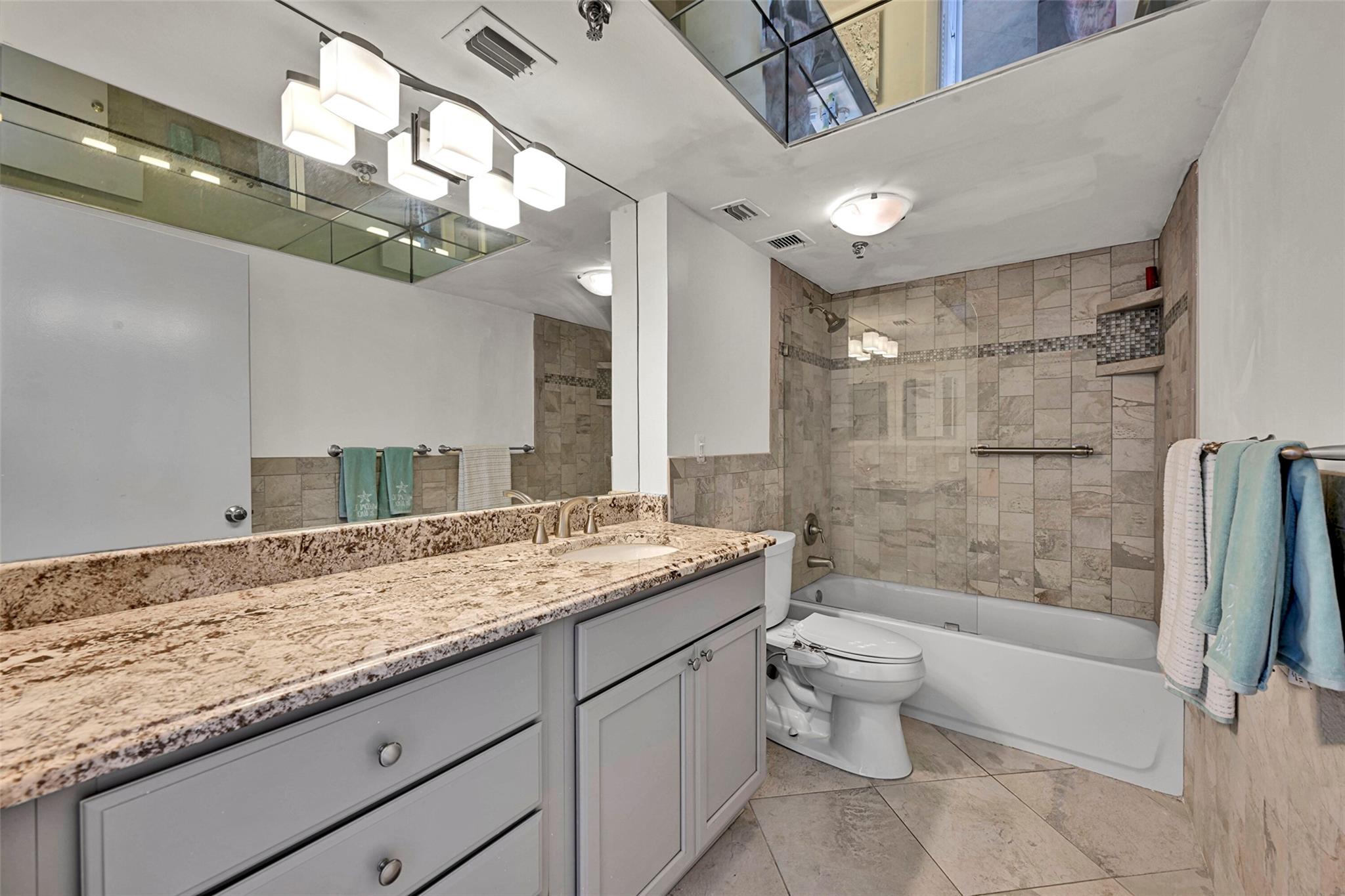 HOLLYWOOD OCEANFRONT - Residential