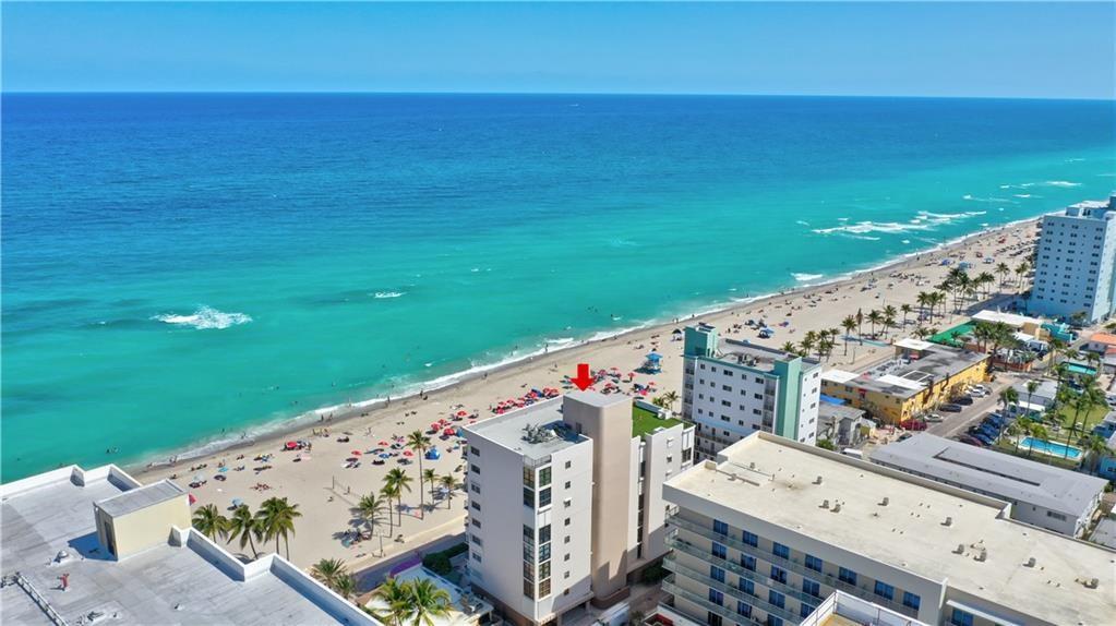HOLLYWOOD OCEANFRONT - Residential