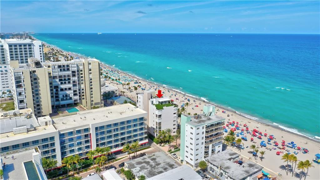 HOLLYWOOD OCEANFRONT - Residential