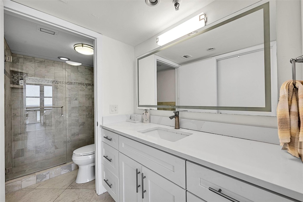 HOLLYWOOD OCEANFRONT - Residential