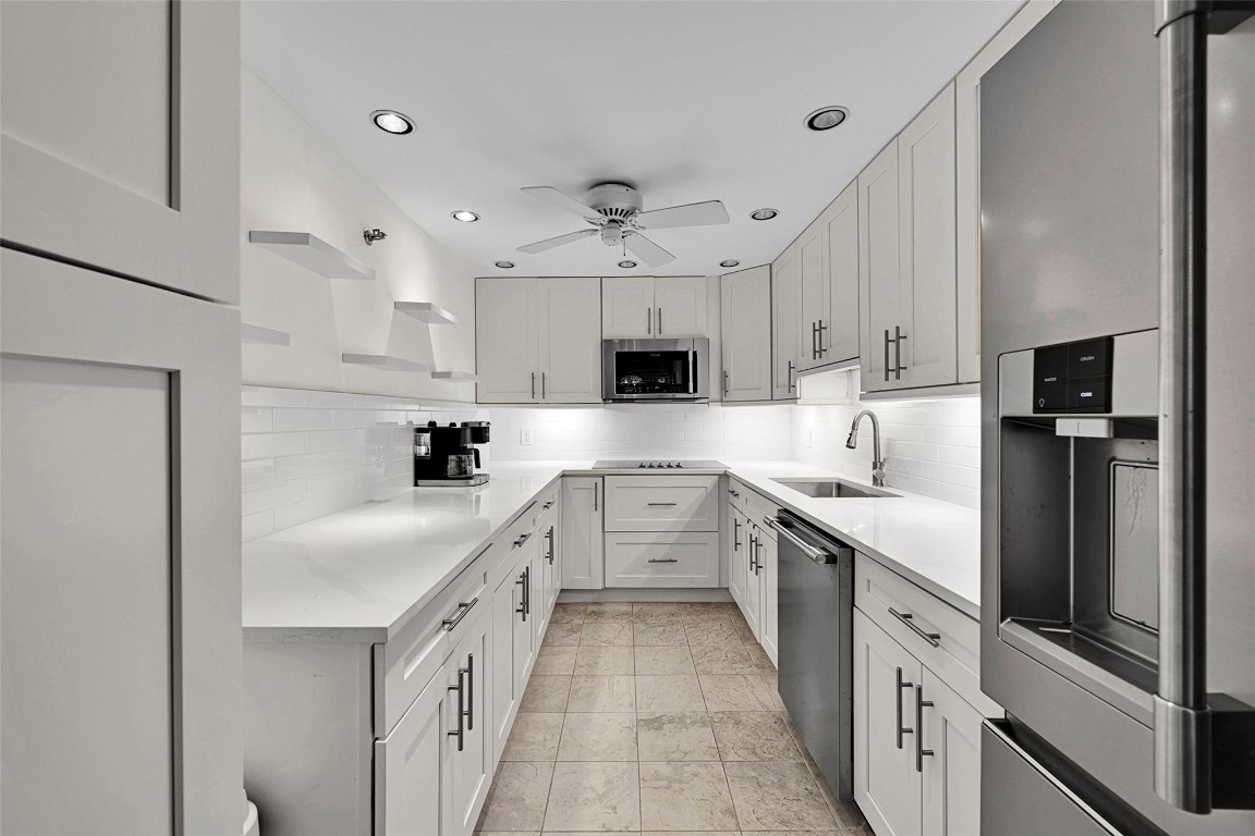 HOLLYWOOD OCEANFRONT - Residential