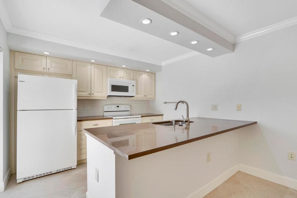 Photo of 2603 26th Court, Jupiter, FL 33477 (MLS # R10984408)