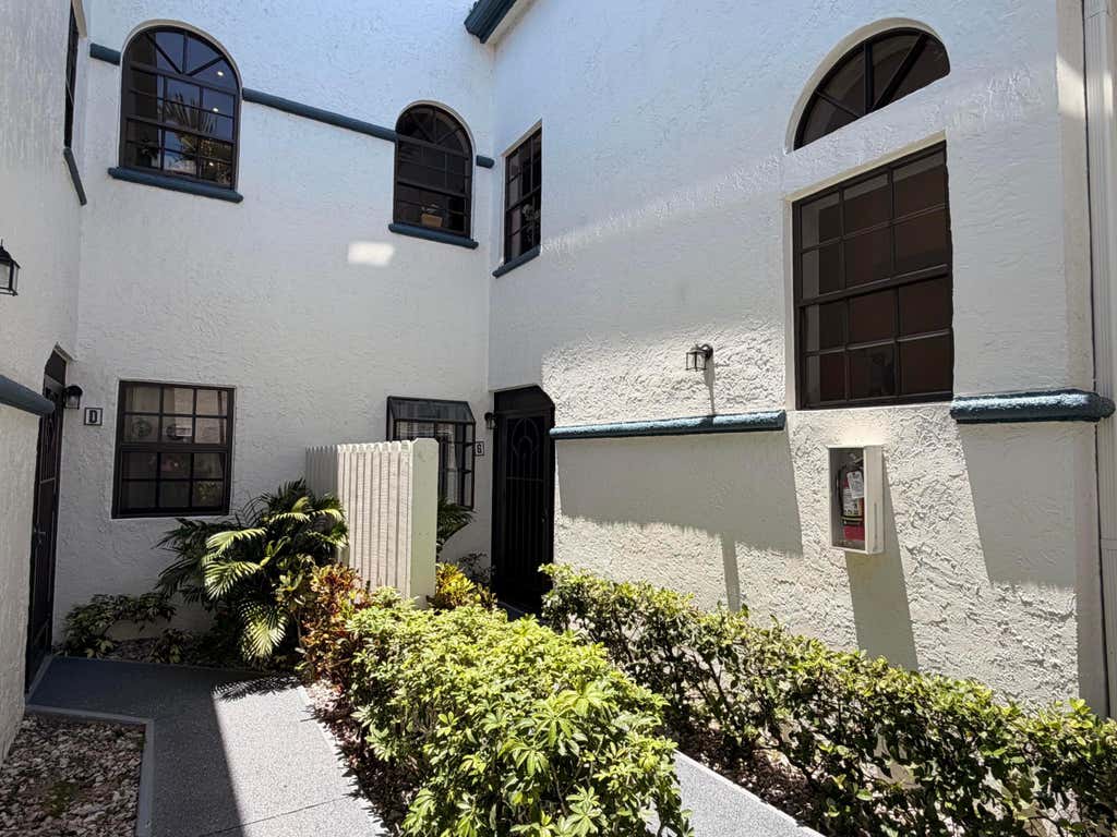 Photo of 5136 FLORIA Drive #G, Boynton Beach, FL 33437 (MLS # B26054166)