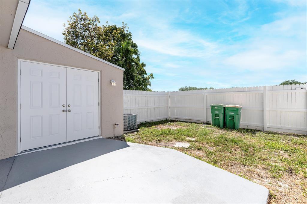 7500 NW 75th St 7500