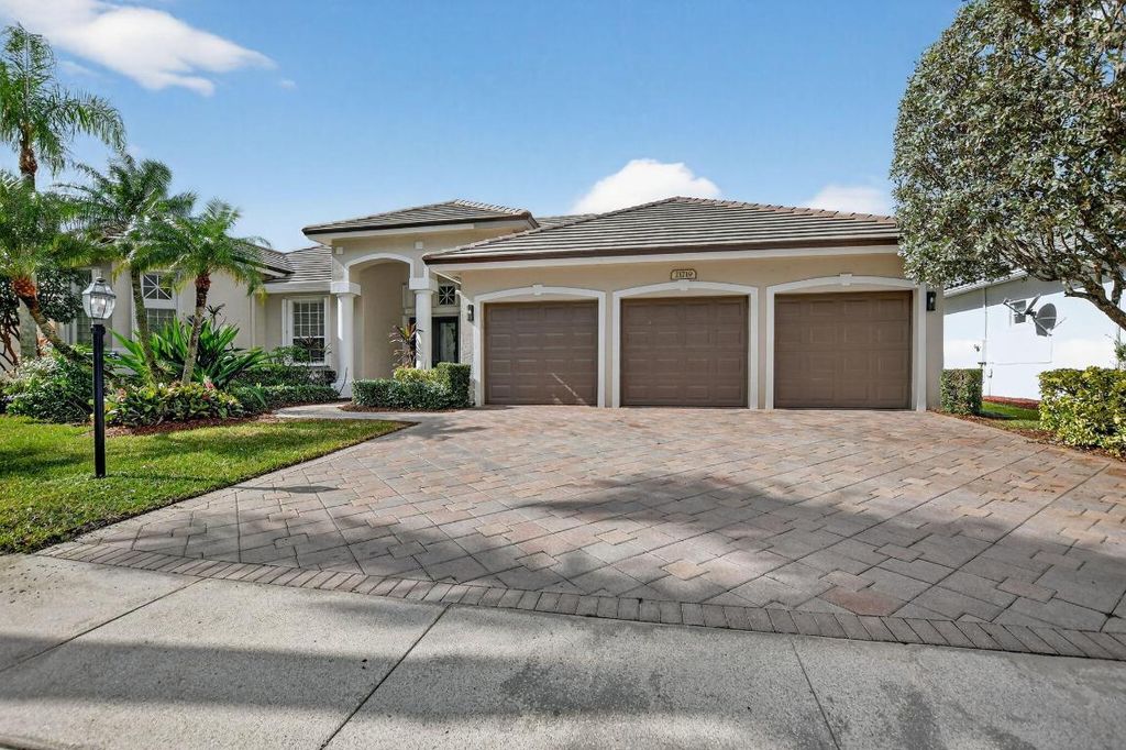 Photo of 21719 Marigot Drive, Boca Raton, FL 33428 (MLS # R11139788)