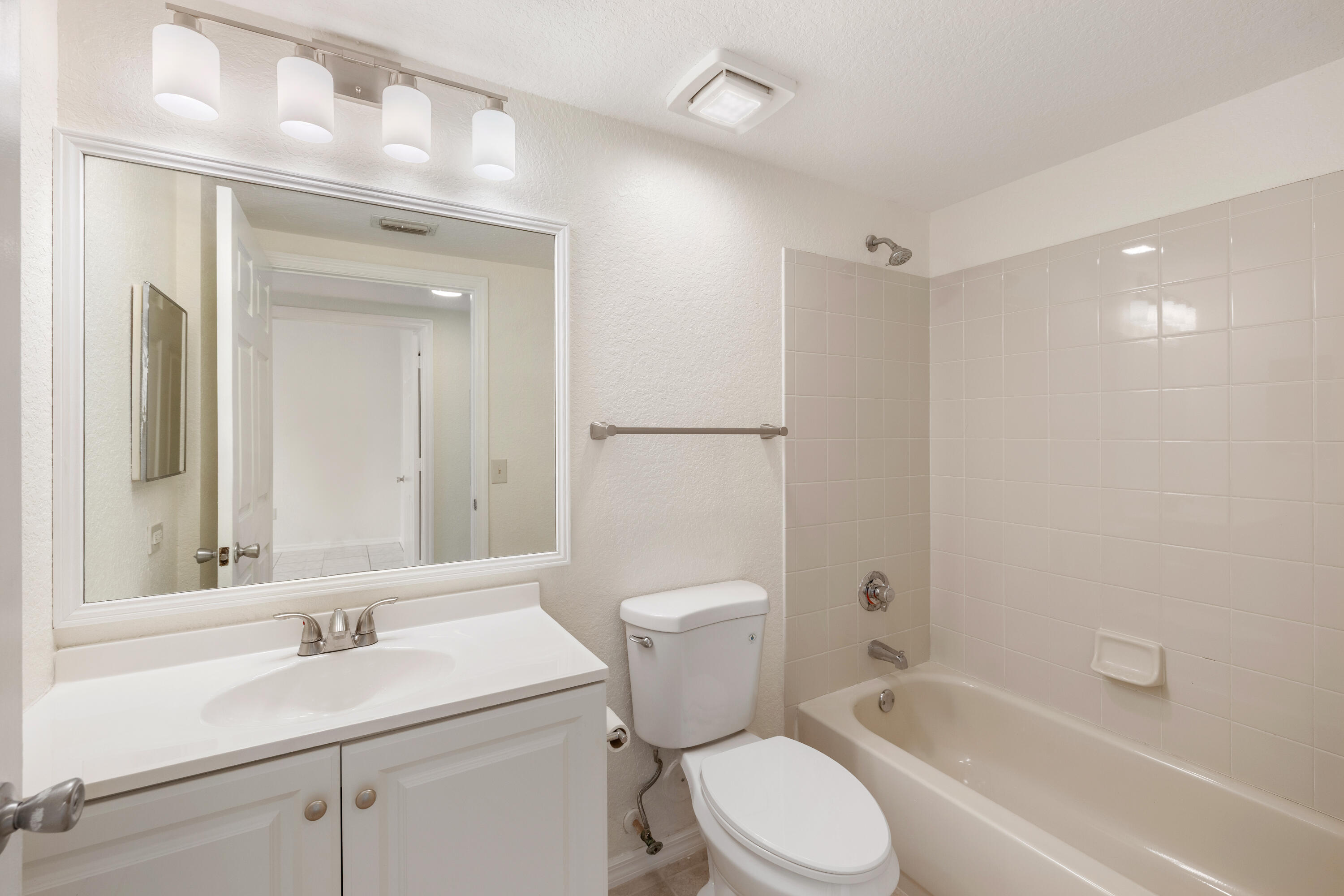 BELMONT AT NORTH LAUDERDALE - Residential Lease