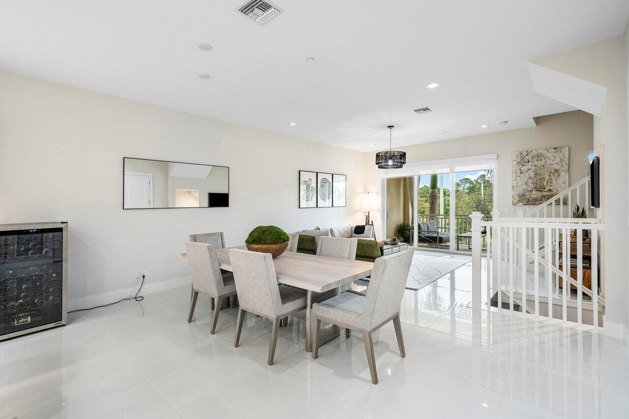 ALTON - Residential Lease