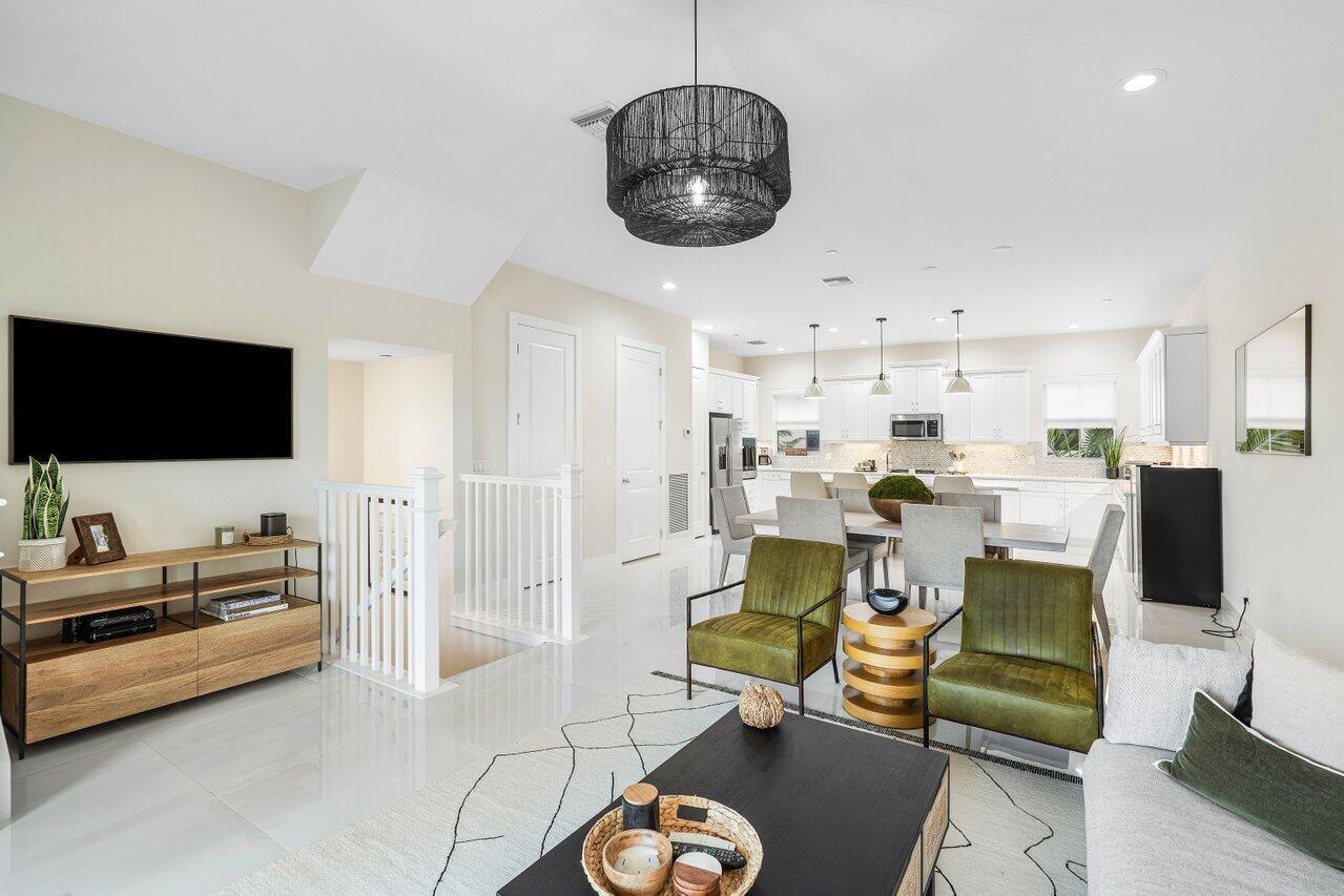 ALTON - Residential Lease