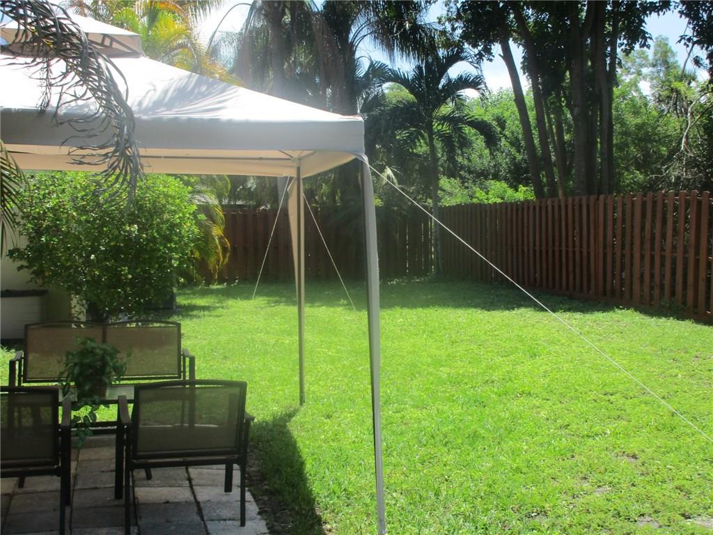 Cocopalms 154-41 B - Residential Lease