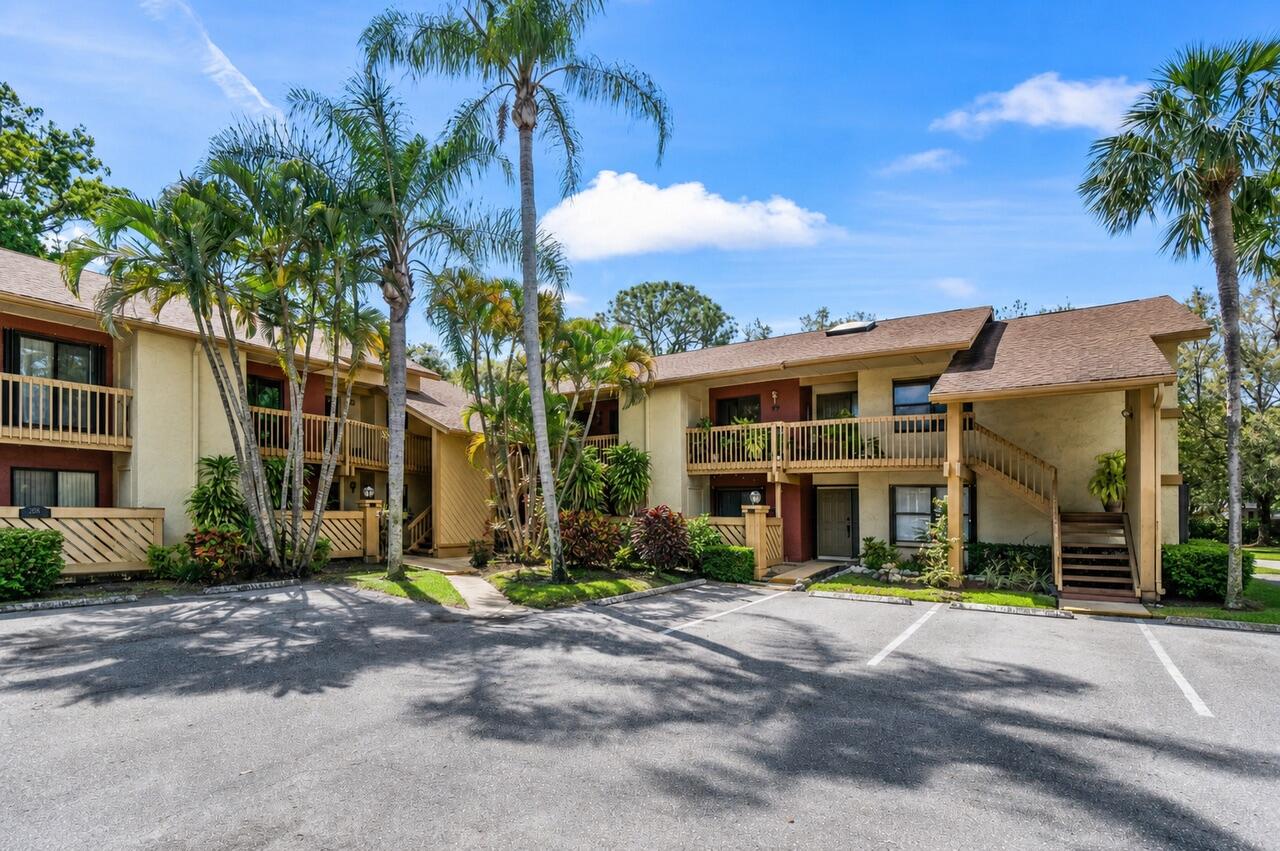 SHEFFIELD WOODS AT WELLINGTON CONDO - Residential Lease